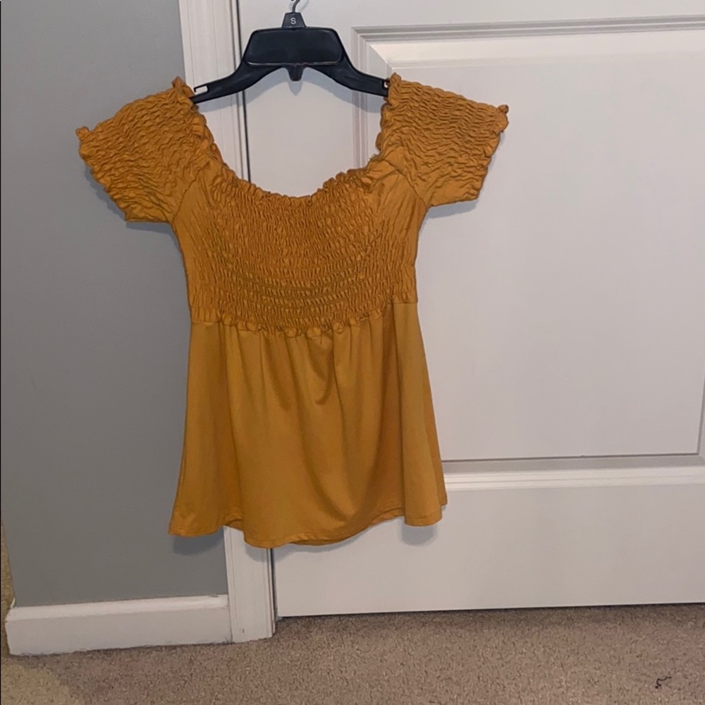 Mustard yellow top